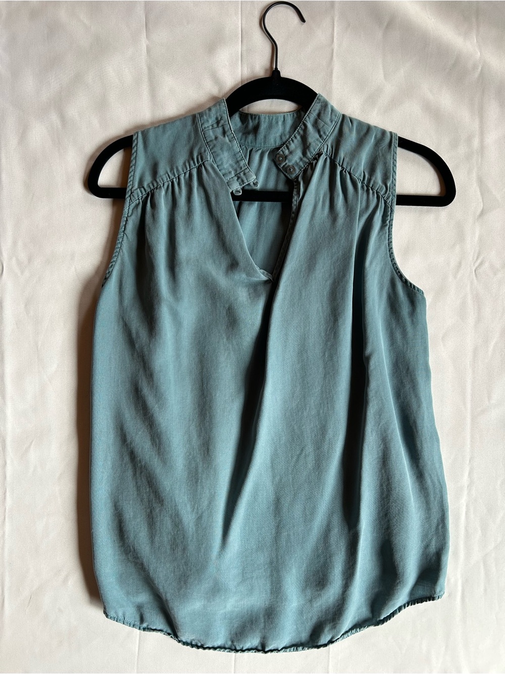 Anthropology Cloth & Stone Sleeveless Blouse in Blue